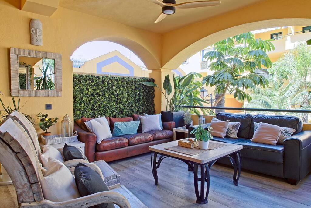 Lejlighed Contemporary, Luxury Living In The Location